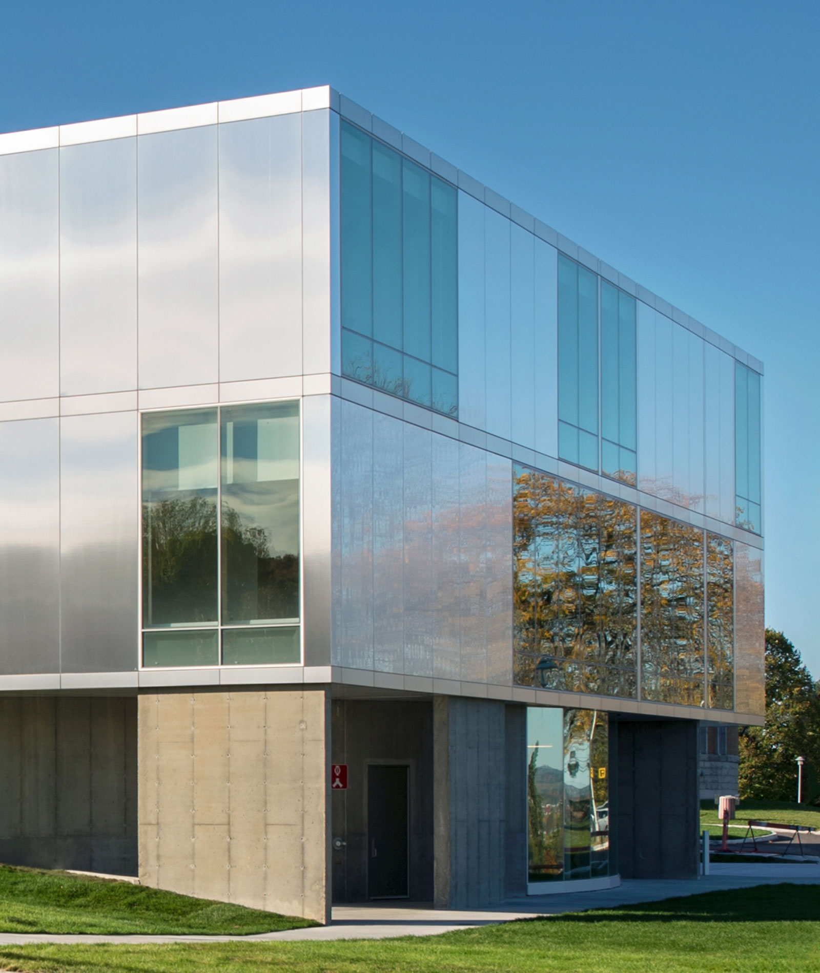 pavillon-sherbrooke-canada-panel-composite