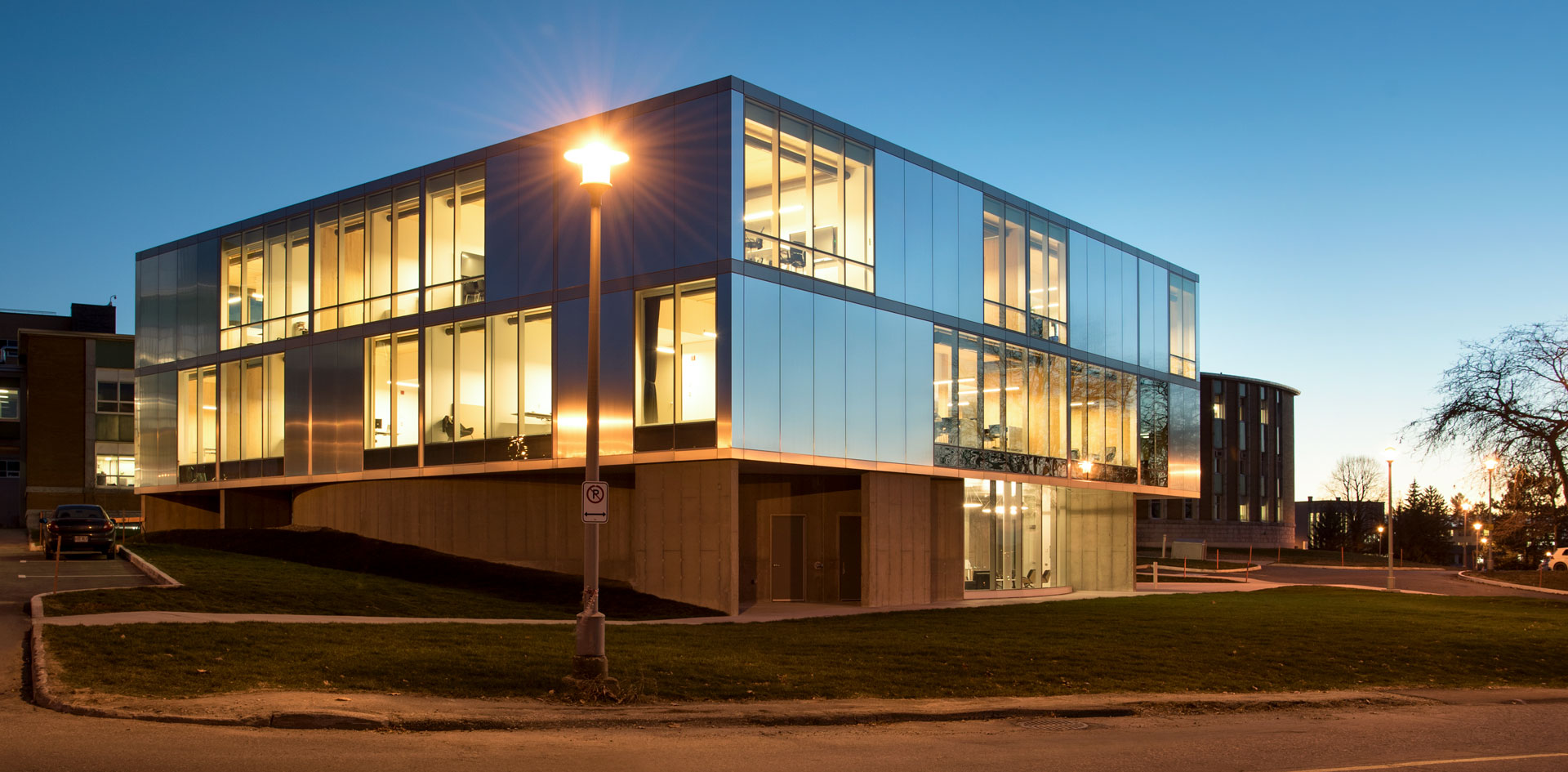 pavillon-sherbrooke-canada-panel-composite
